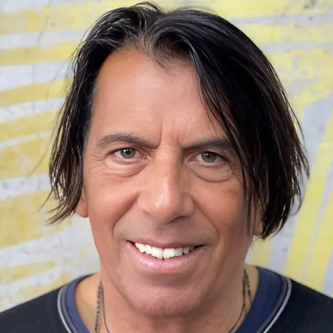 Tony, hairstylist, taglio donna e uomo di A.S. Parrucchieri